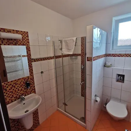 Kiwi Gæstehus 3*